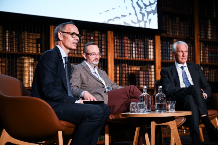 Photo from Medicine 2025 }}