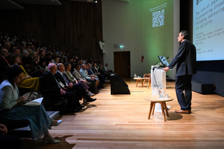 Photo from Medicine 2025 }}