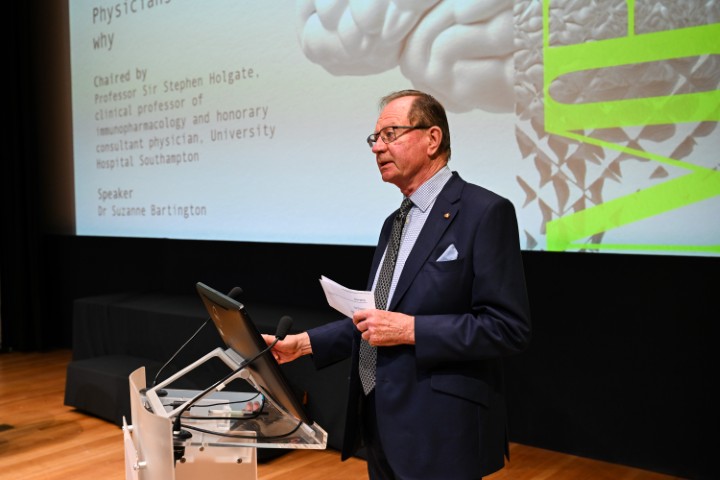 Photo from Medicine 2025 }}