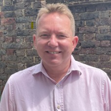 Speaker Dr Ollie Minton